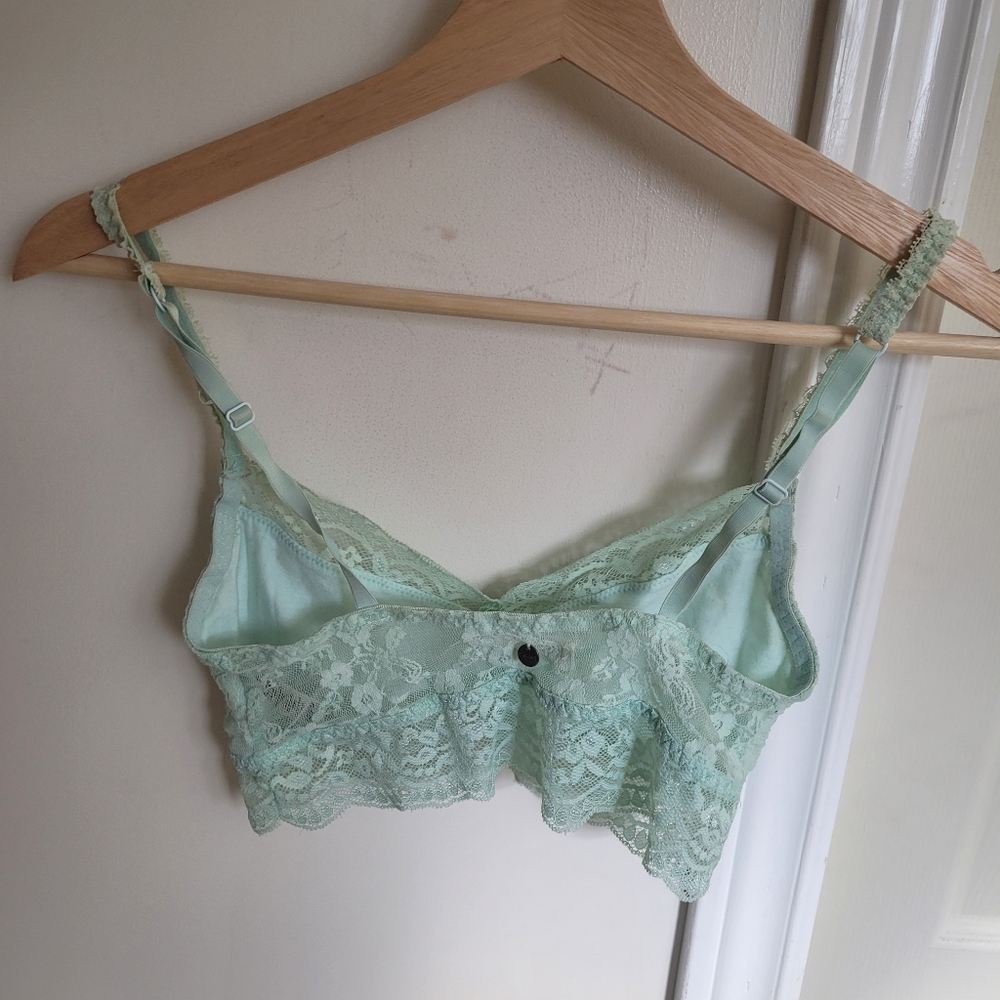 Garage Lace Bralette - Picture 2 of 4